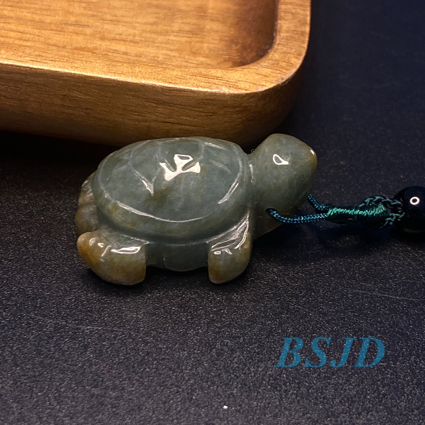 Wholesale Grade A Jade Burma jadeite Beads turtle pendant Type A jade Ice Myanmar Jadeite DIY necklace kid jade gift charms ornament