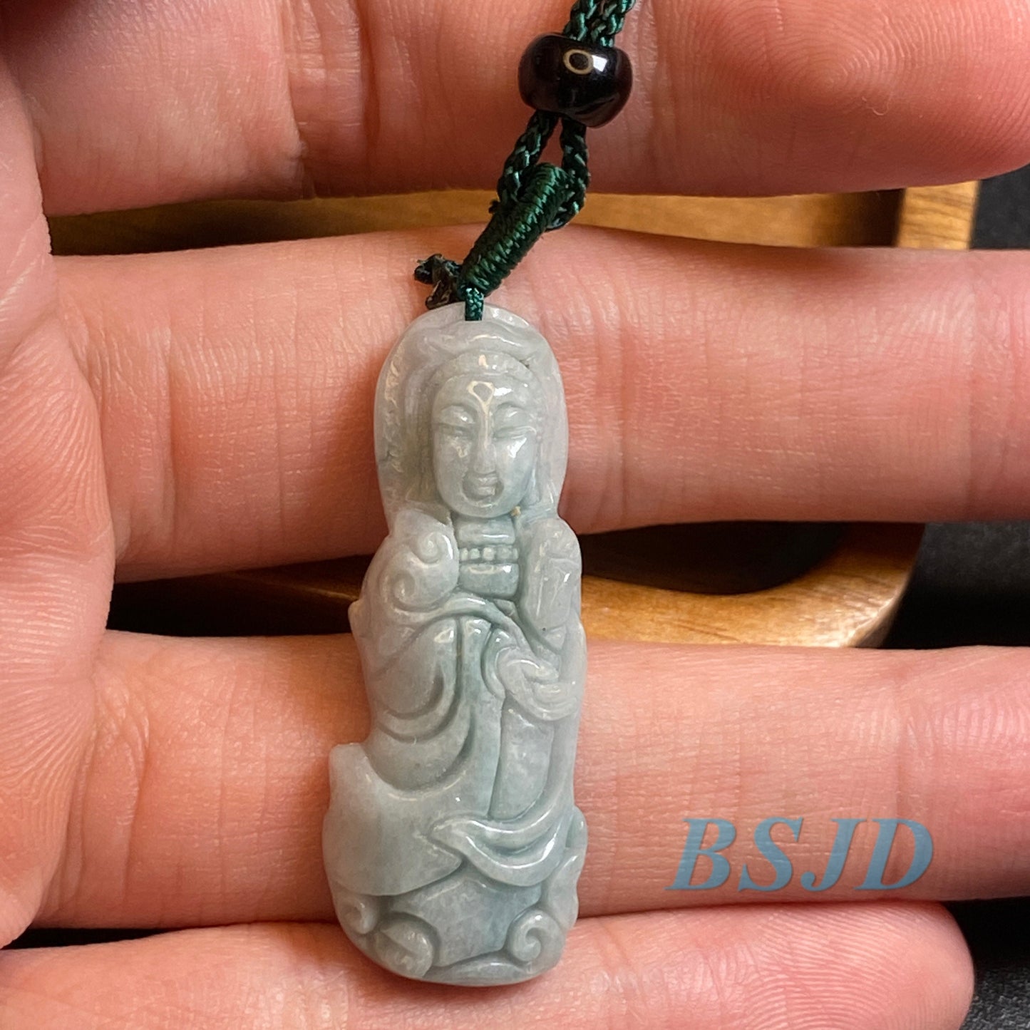 Großhandel KWAN YIN Guanyin Natur Grade A Jade ICE Jadeit Myanmar Jadeit Anhänger Halskette Buddha Statue Schnitzerei