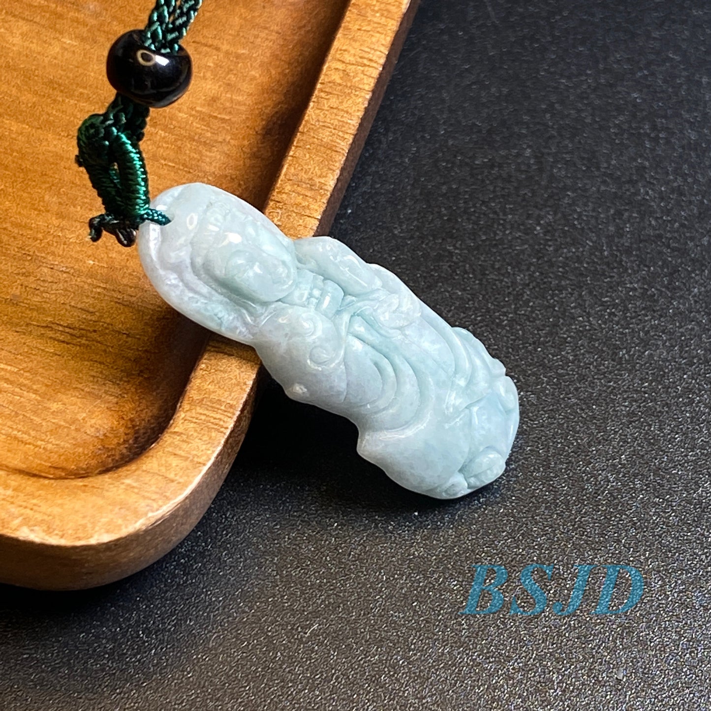 Großhandel KWAN YIN Guanyin Natur Grade A Jade ICE Jadeit Myanmar Jadeit Anhänger Halskette Buddha Statue Schnitzerei