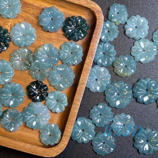 Natural Snowflake flower light Blue Guatemalan jadeite blueness Grade A jade plum blossom pendant Earrings beads Guatemala jade