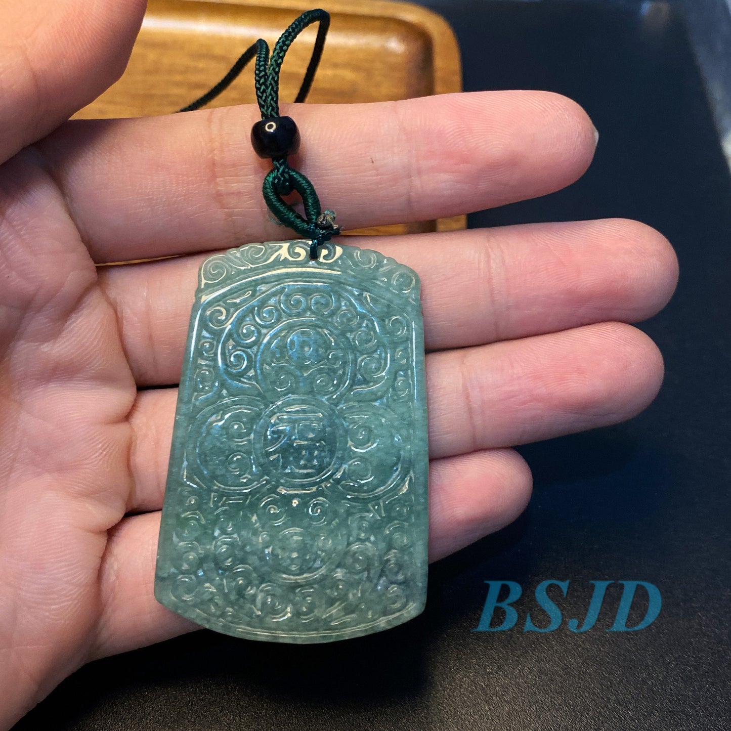 Bat Fu （福到）Natural Grade A  Jade pendant Burma Jadeite Chinese Carved ,Myanmar necklace