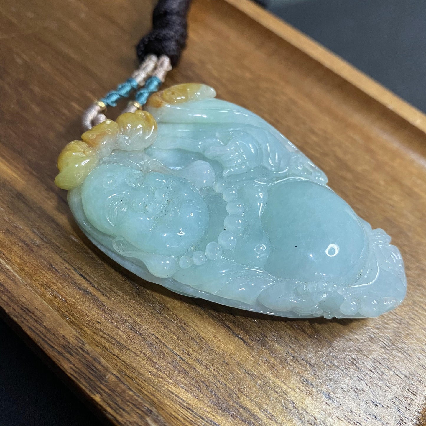 Natural Yellow Grade A jade  Hand pieces Massage Hand craved Natural Green Jadeite BEADS Pendant Gemstone A stone