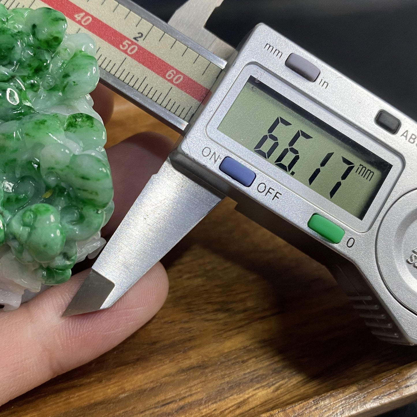 Hot green 白菜（百财）cabbage stone Natural Grade A Jade ICE Jadeite Myanmar jade hang necklace