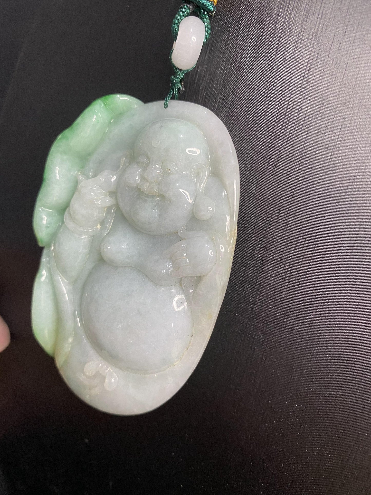 Natural Green Grade A jade  Hand pieces Massage Hand craved Natural Green Jadeite BEADS Pendant Gemstone A stone