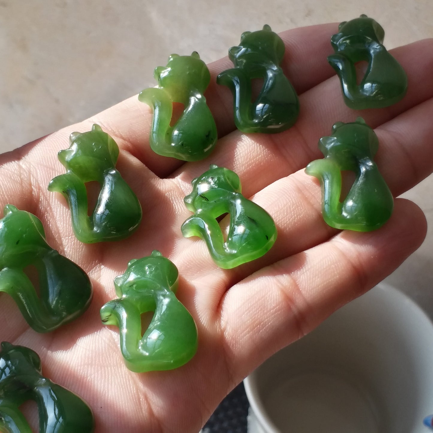 Apple Green Canadian jade Fox Pendant Necklace NZ  Maori Greenstone Nephrite lady jasper BC Pounamu baby Disc  Gemstones grner Jasper