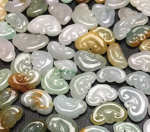 30PCS Type A jadeite Ruyi Wishful Pendant Natural Grade A Green Jade ICE Jadeite Burma Beads Baby girl necklace Chinese Carved ,Myanmar