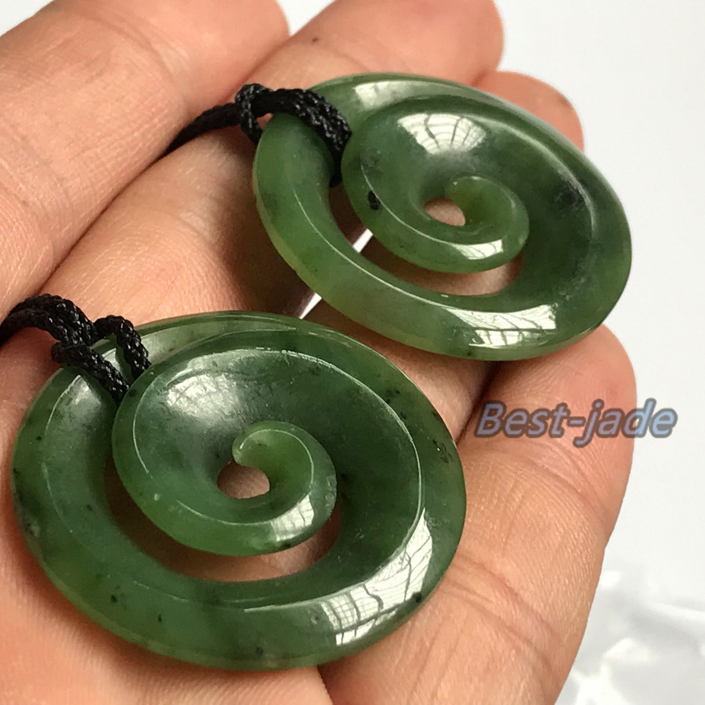 Disc hook Natural Green Nephrite Jade Pendant NEW ZEALAND Maori Style Greenstone Pounamu Canadian JADE Koru Round Disc Hook Necklace