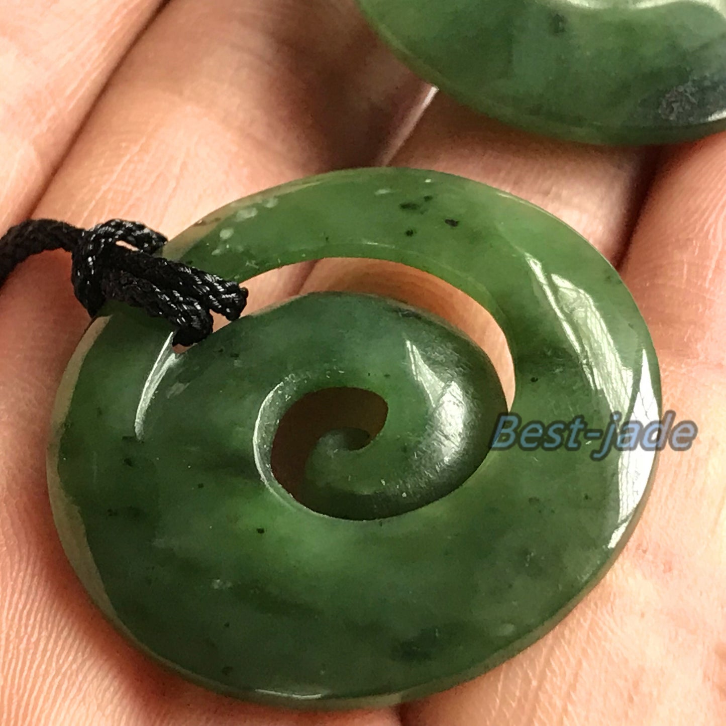 Disc hook Natural Green Nephrite Jade Pendant NEW ZEALAND Maori Style Greenstone Pounamu Canadian JADE Koru Round Disc Hook Necklace