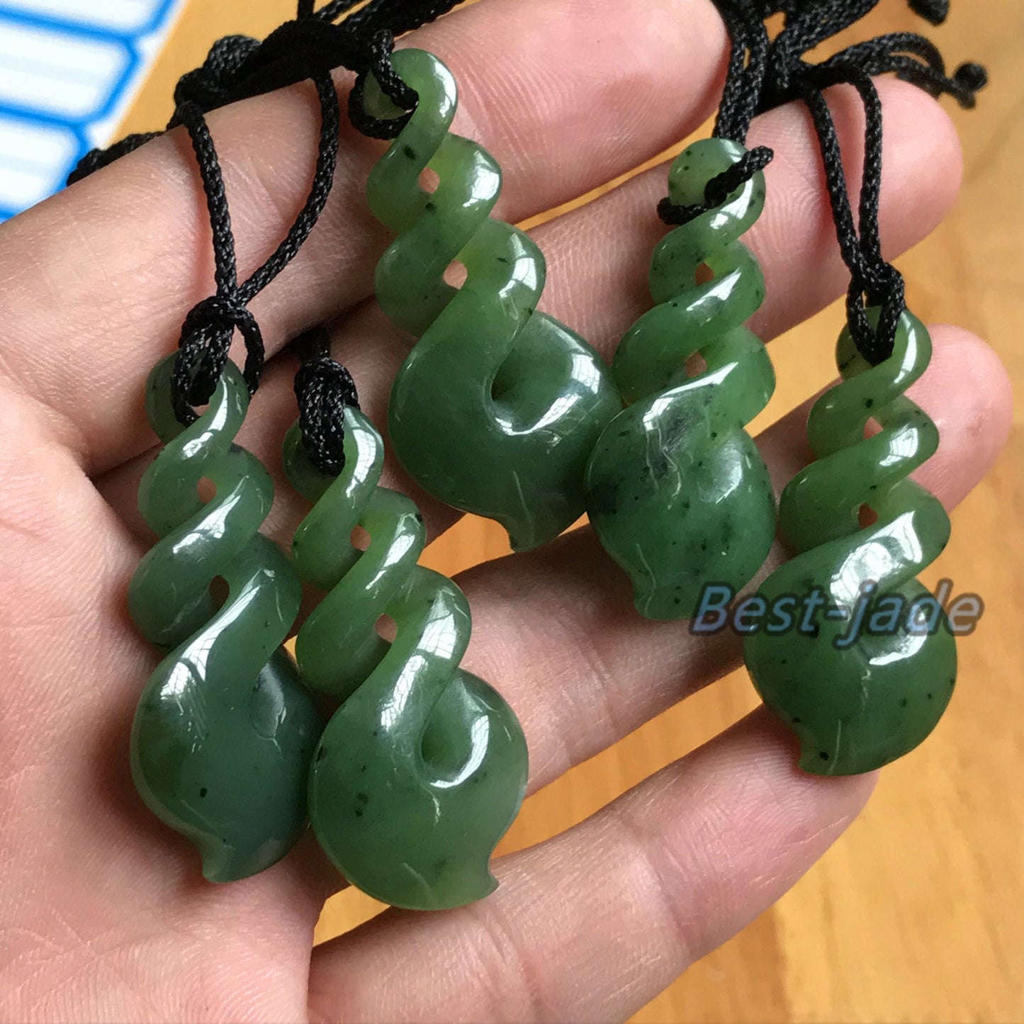 Twist Natural Green Nephrite Jade Pendant NEW ZEALAND Maori Style Greenstone Pounamu Earring Bc Canadian jasper Aquaman Hook Necklace