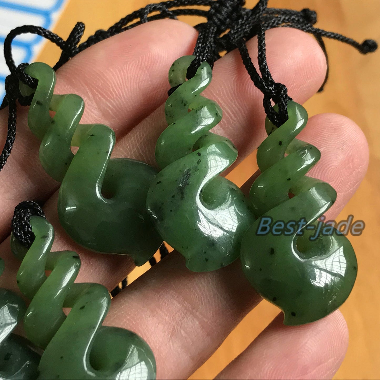 Twist Natural Green Nephrite Jade Pendant NEW ZEALAND Maori Style Greenstone Pounamu Earring Bc Canadian jasper Aquaman Hook Necklace