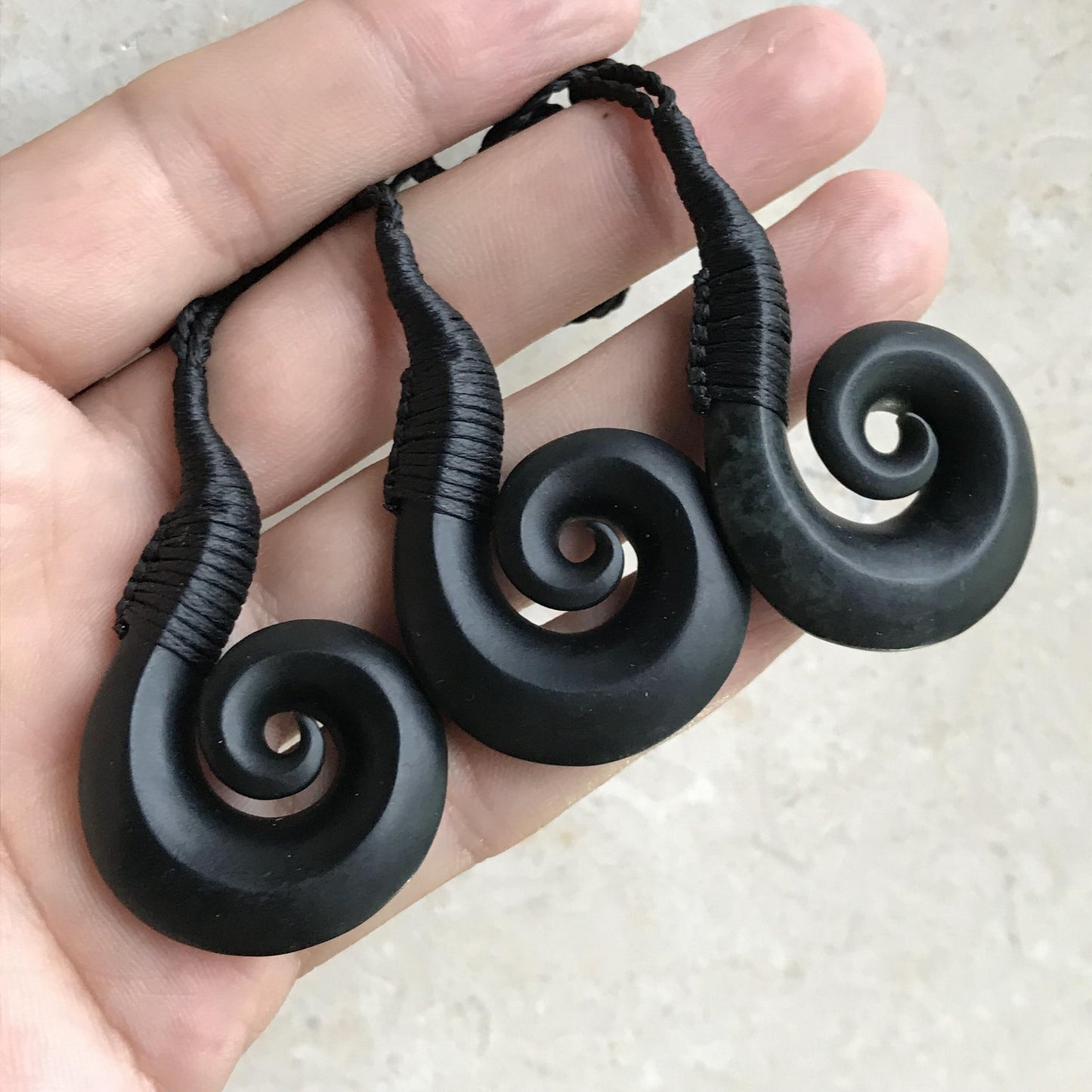 Custom-made Natural Black Green Nephrite Jade Dull polishing Pendant Maori Style Greenstone Pounamu jasper Koru Aquaman Fish Hook Necklace