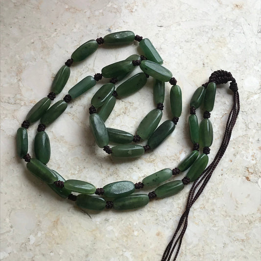 Natural Green Nephrite Canadian jade Greenstone Beads necklace