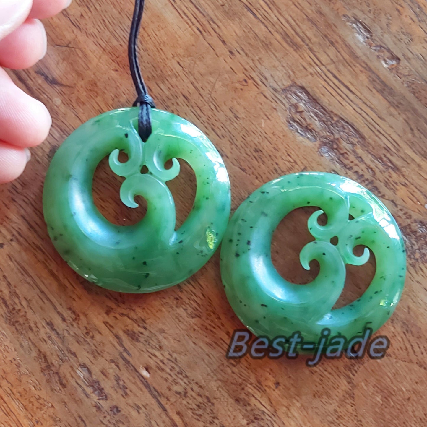 Disc hook Natural Green Nephrite Jade Pendant NEW ZEALAND Maori Style Greenstone Pounamu Canadian JADE Koru Round Disc Hook Necklace