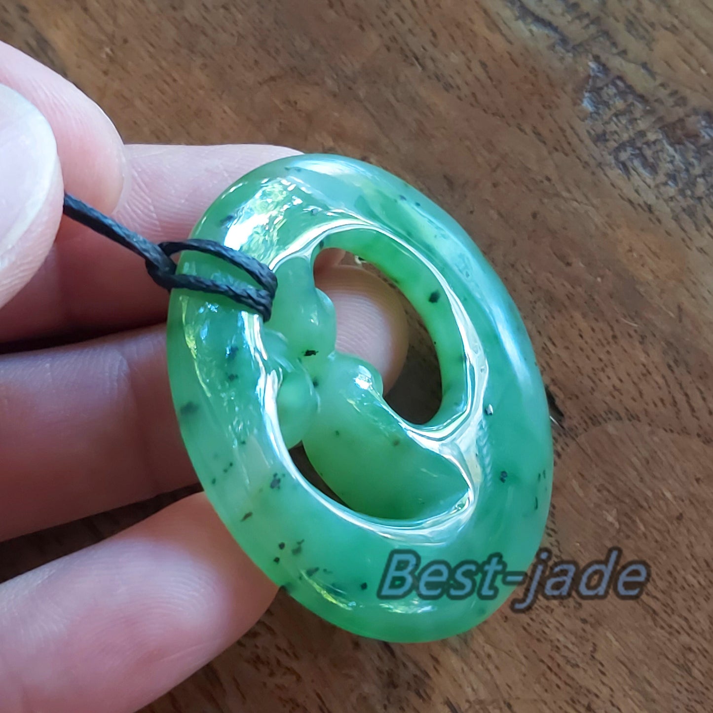 Disc hook Natural Green Nephrite Jade Pendant NEW ZEALAND Maori Style Greenstone Pounamu Canadian JADE Koru Round Disc Hook Necklace