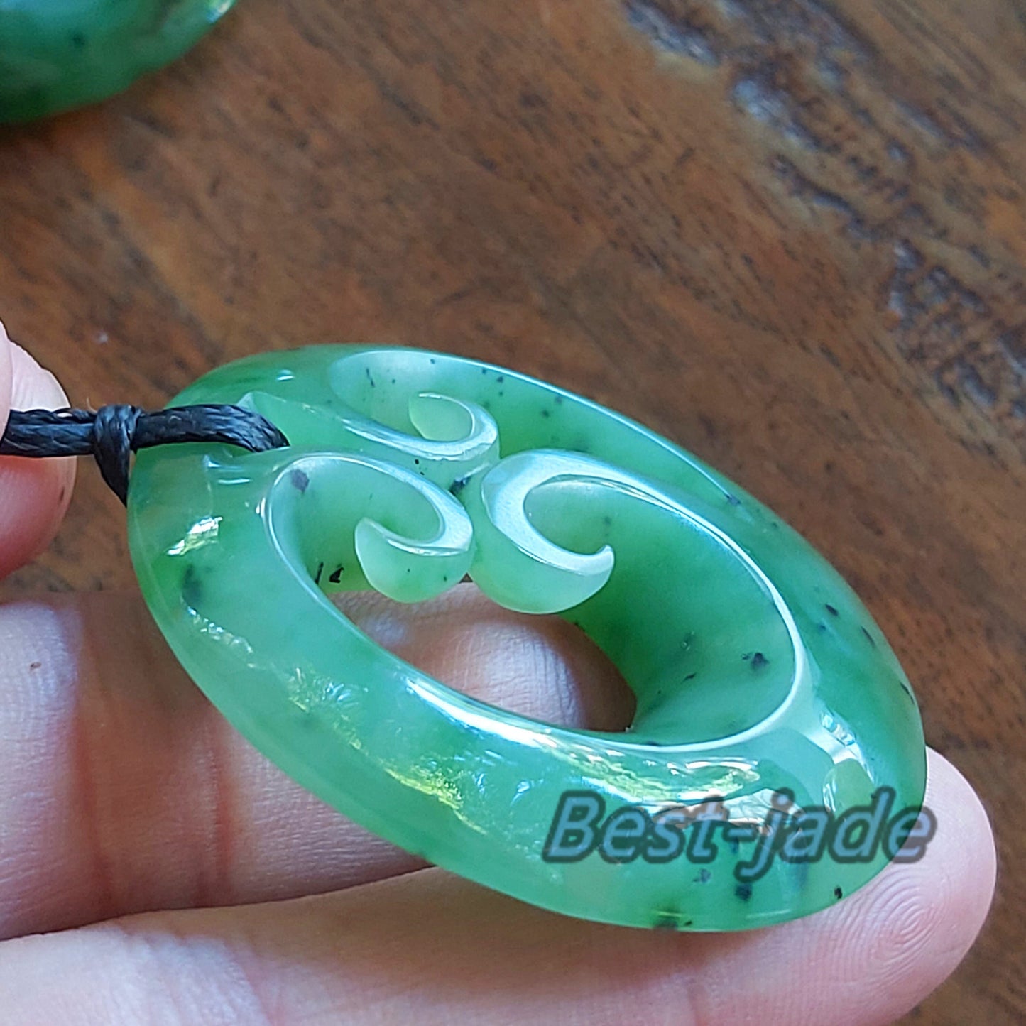 Disc hook Natural Green Nephrite Jade Pendant NEW ZEALAND Maori Style Greenstone Pounamu Canadian JADE Koru Round Disc Hook Necklace