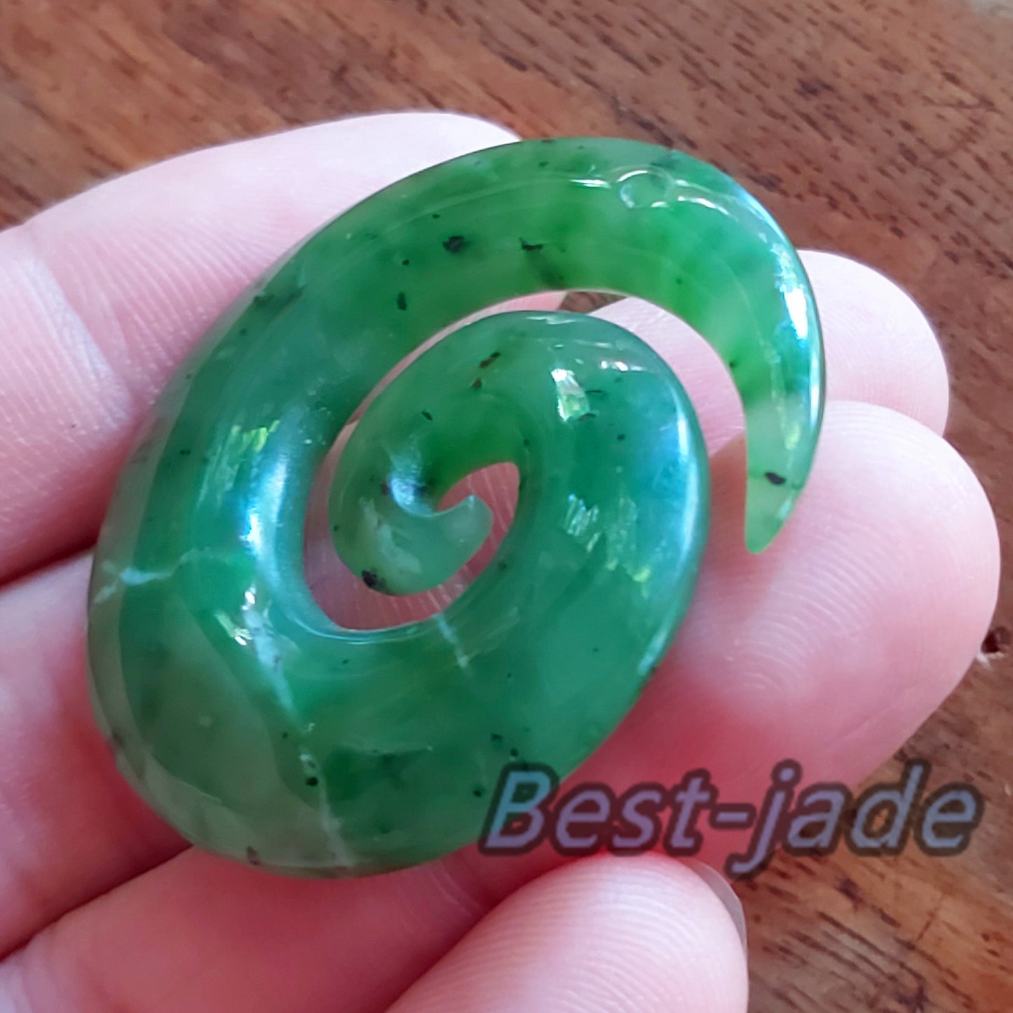 Disc hook Natural Green Nephrite Jade Pendant NEW ZEALAND Maori Style Greenstone Pounamu Canadian JADE Koru Round Disc Hook Necklace