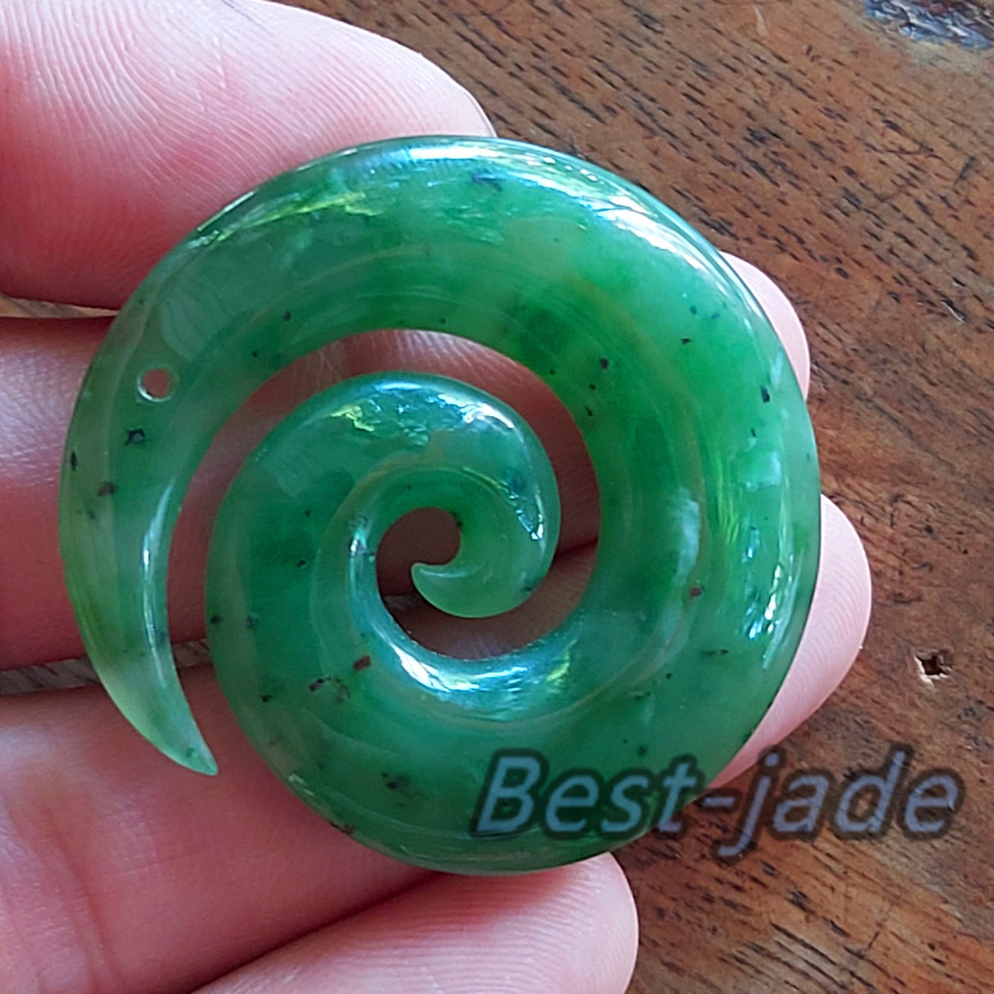 Disc hook Natural Green Nephrite Jade Pendant NEW ZEALAND Maori Style Greenstone Pounamu Canadian JADE Koru Round Disc Hook Necklace