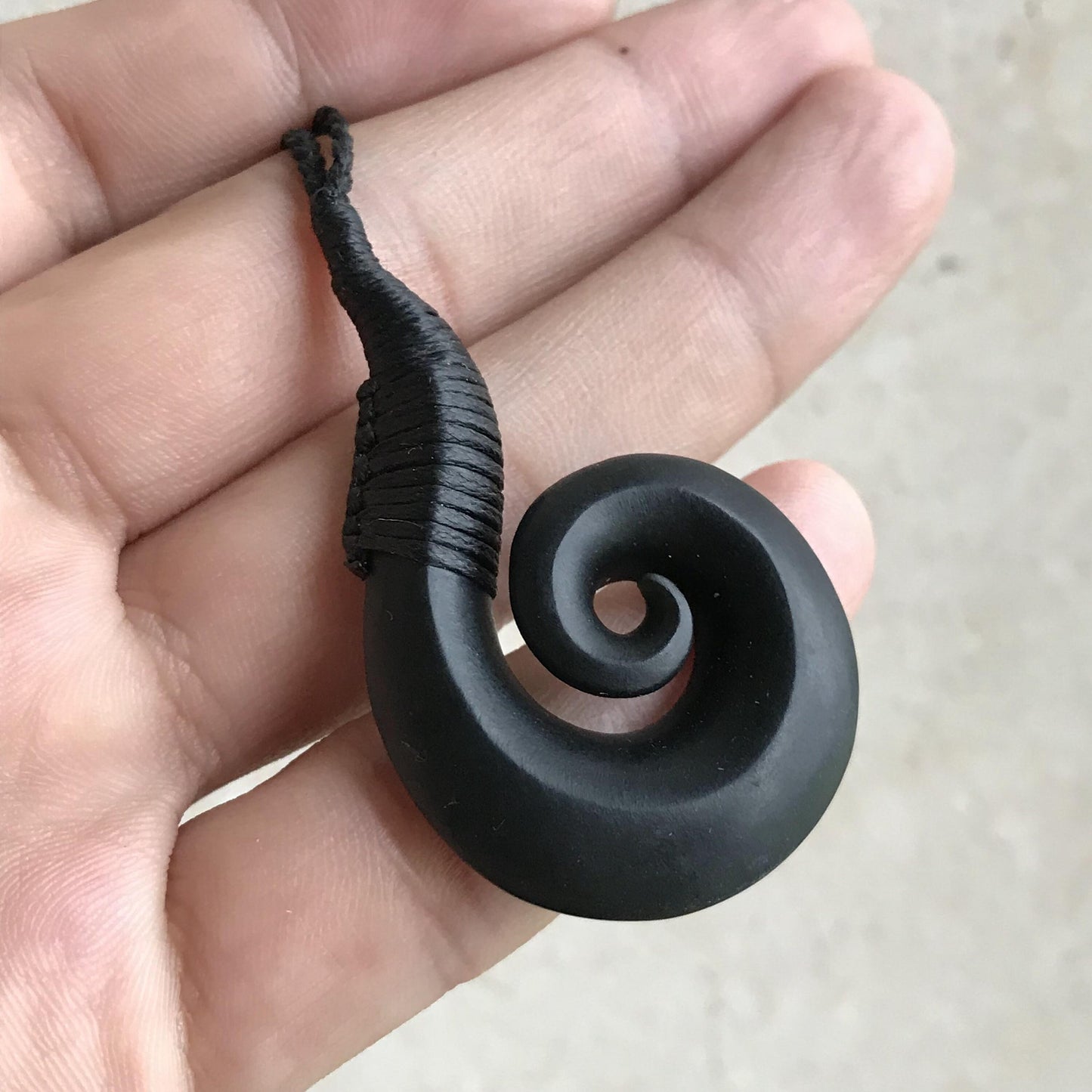 Custom-made Natural Black Green Nephrite Jade Dull polishing Pendant Maori Style Greenstone Pounamu jasper Koru Aquaman Fish Hook Necklace