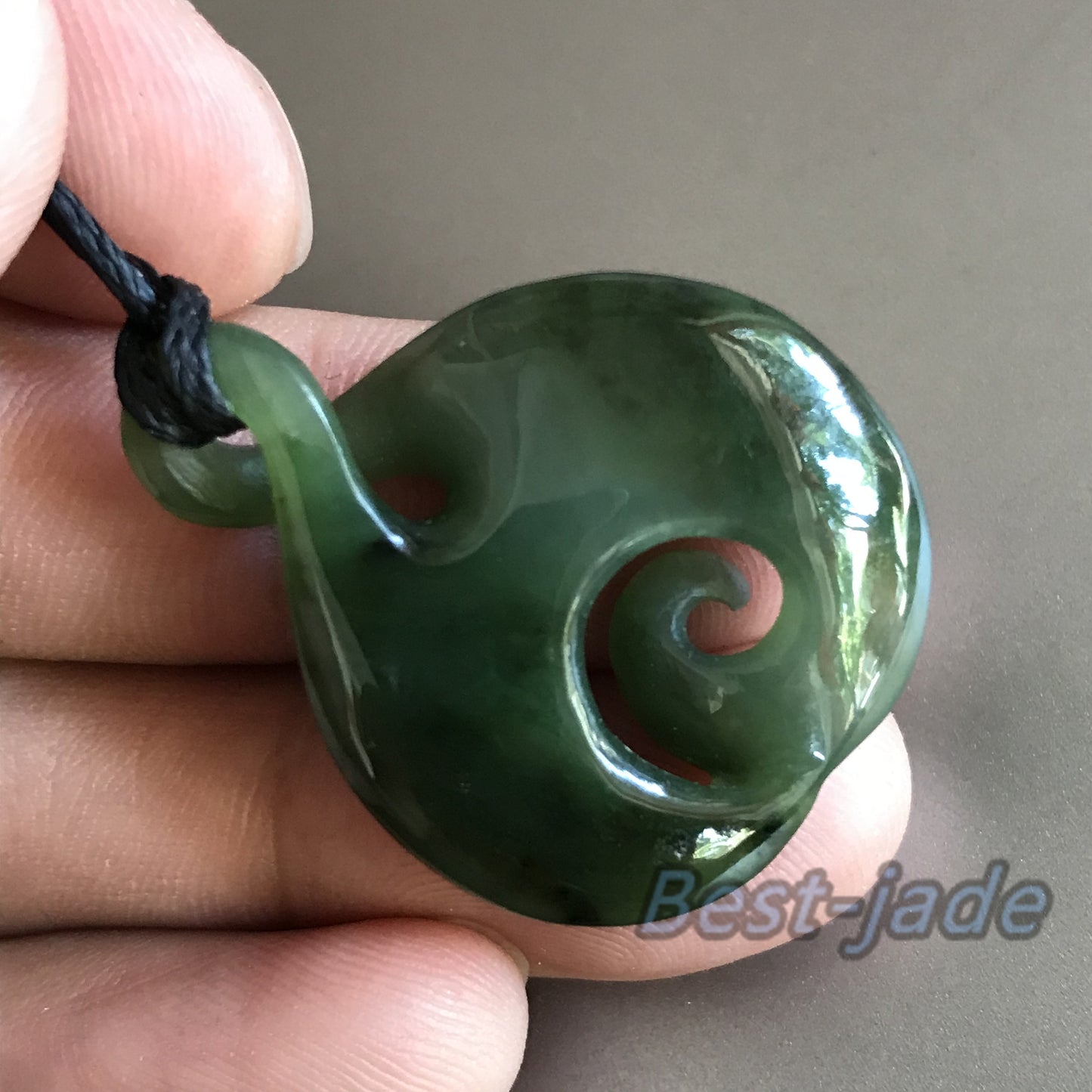 Natural Green Nephrite Jade Pendant NEW ZEALAND Maori Style Greenstone Pounamu Koru Aquaman Fish Hook Necklace