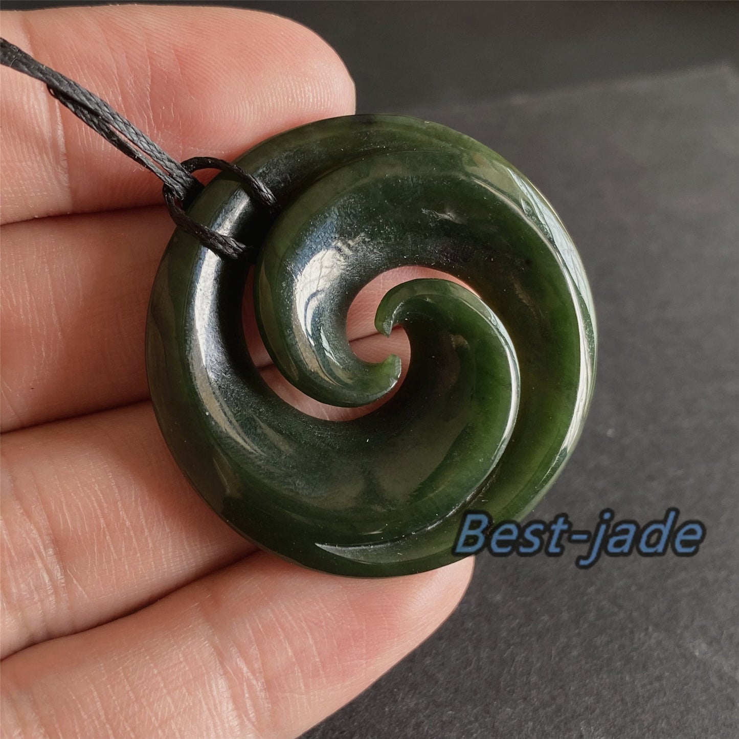 Double hook Natural Green Nephrite Jade Pendant NEW ZEALAND Maori Style Greenstone Pounamu Canadian JADE Koru Round Disc Hook Necklace