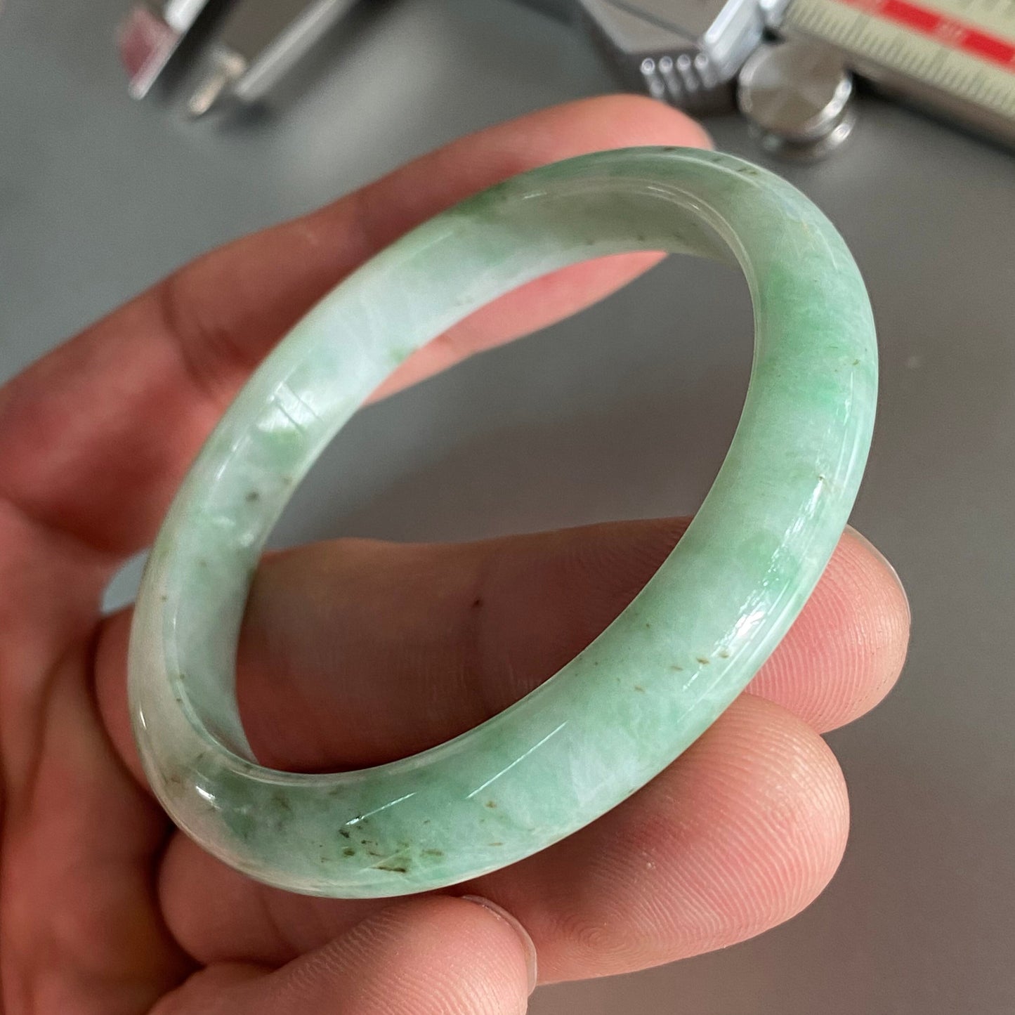 51.8mm Grade A Jade Natural green Round bangle Myanmar jadeite Lady Bracelet Ice green Type A stone small hand female bangle