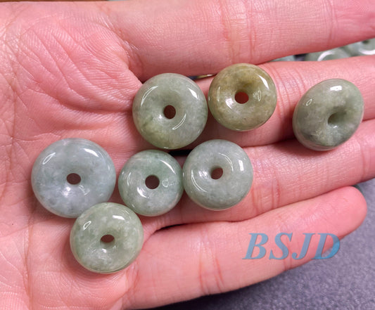 10Pcs lot Natural Green Grade A Jade ICE Jadeite donut beads Roundness DIY earrings necklace Carved spacer Jadeit baby gift