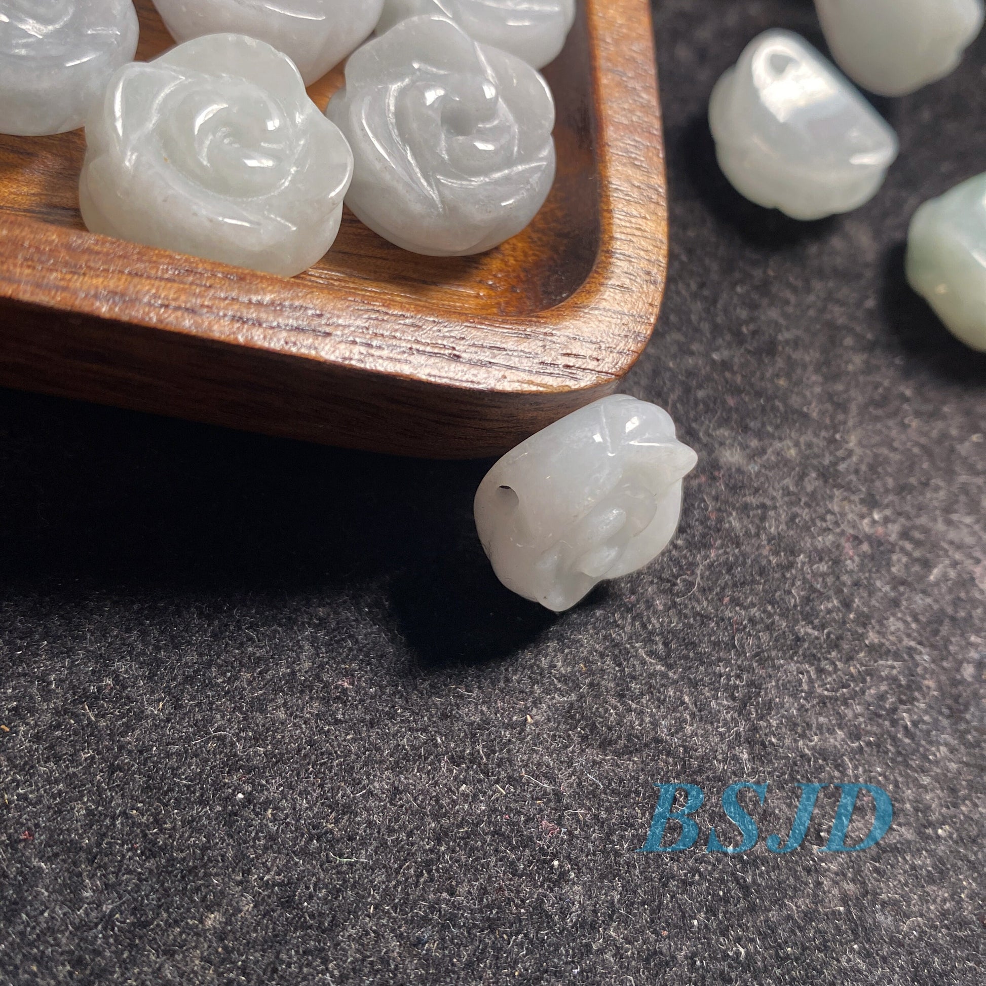 10PCS Flower Rose Beads Natural Grade A jade Green ICE Burma Jadeite bead Chinese Carved Myanmar DIY pendants necklace Blume f. fleur varié