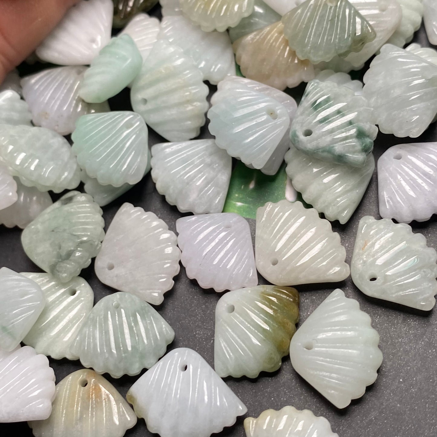 Wholesale Grade A Jade Burma jadeite Beads pearl Shell bead Type A jade Ice Myanmar Jadeite conch pendant DIY necklace earrings